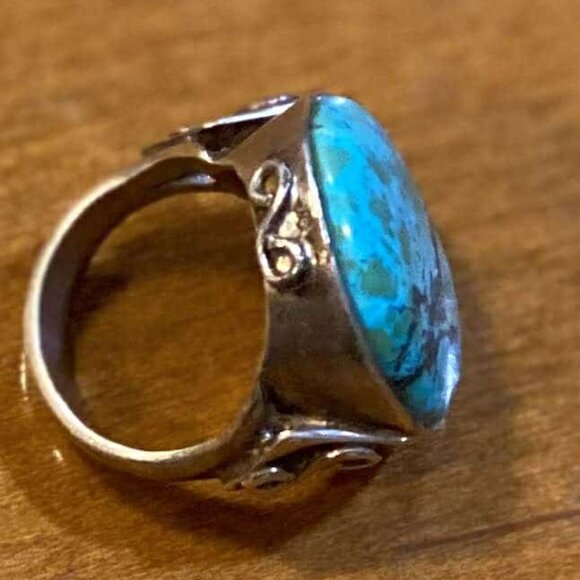 Tibetan/Himalayan Jewelry - Vintage Sterling Silver Turquoise Statement Ring – Size 7.5